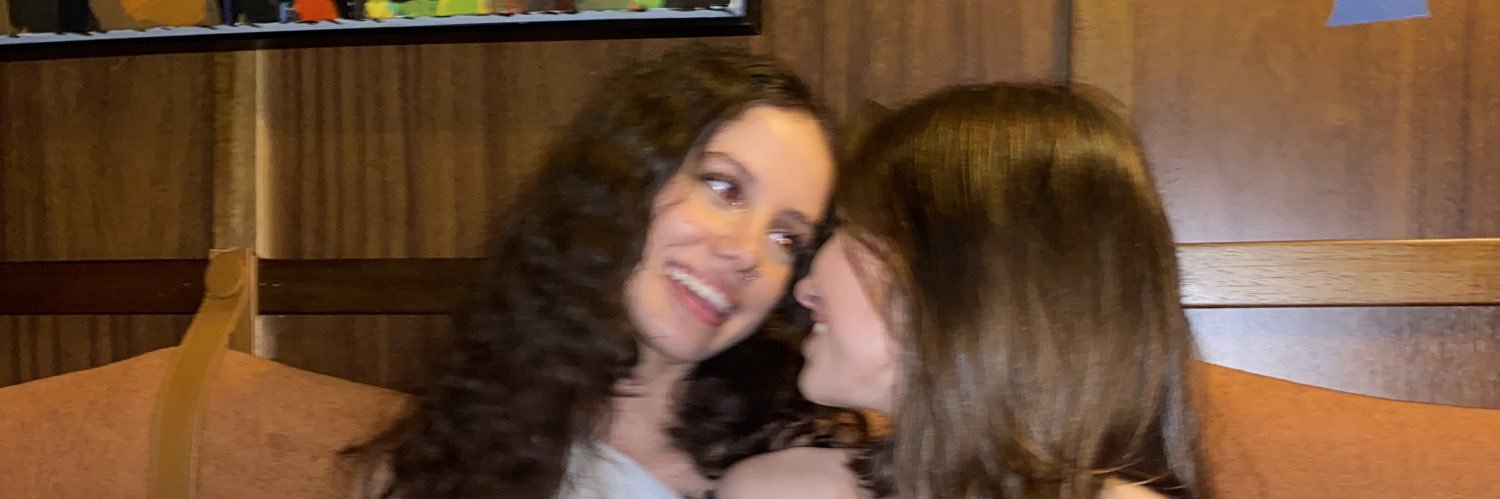 vicky não sabendo falar ✨ banner