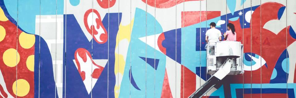 M banner