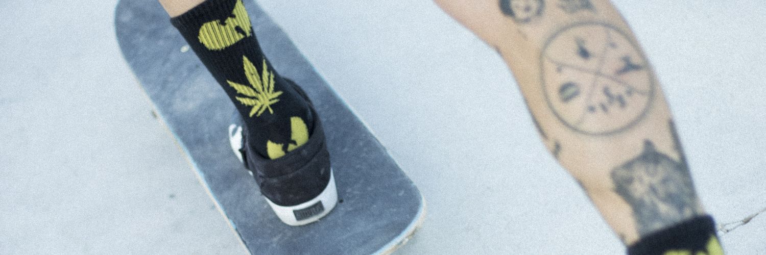 Manucarriong's profile banner image