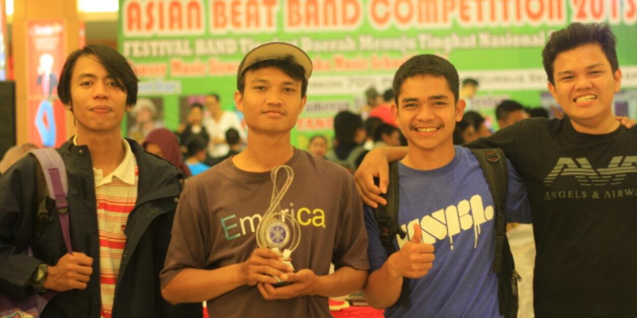 Dirty Bubbles banner