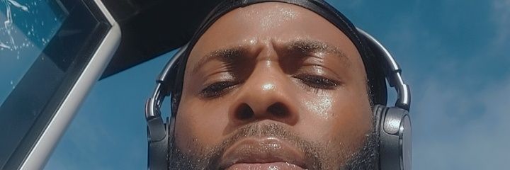 debongz19's profile banner image