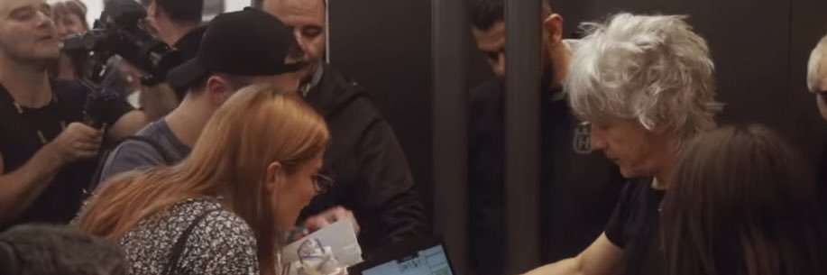 𝐹𝑜𝑢𝑐𝘩 banner