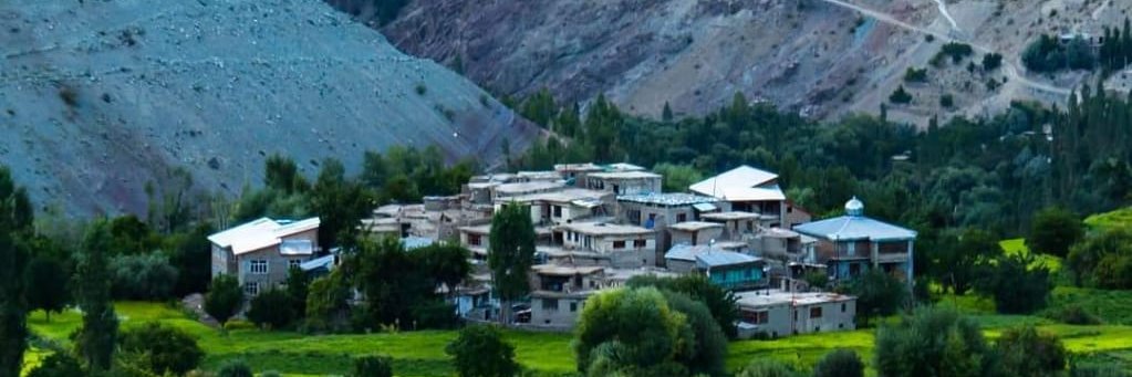 KaneezKargil's profile banner image