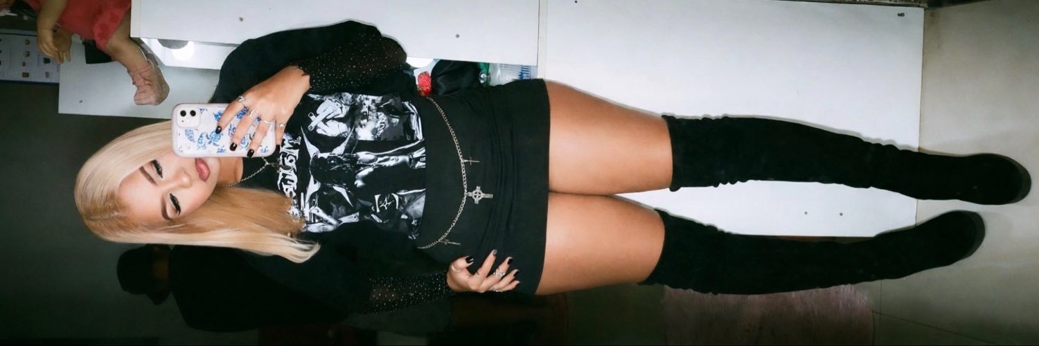 fxleandra's profile banner image