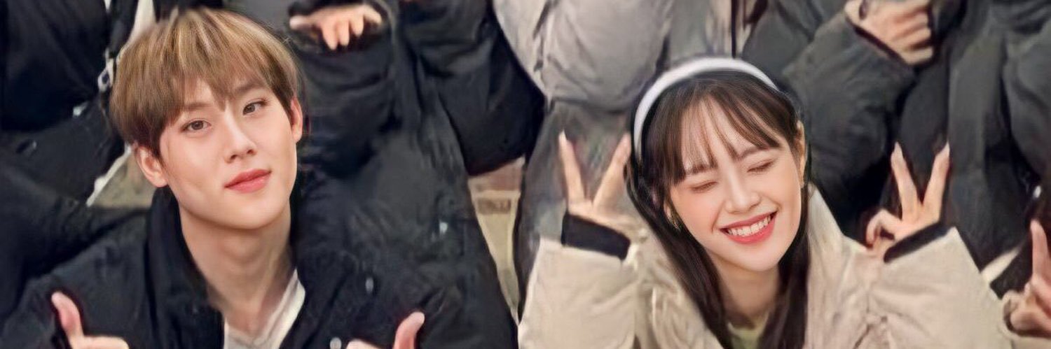 reporting live from chuu's business banner