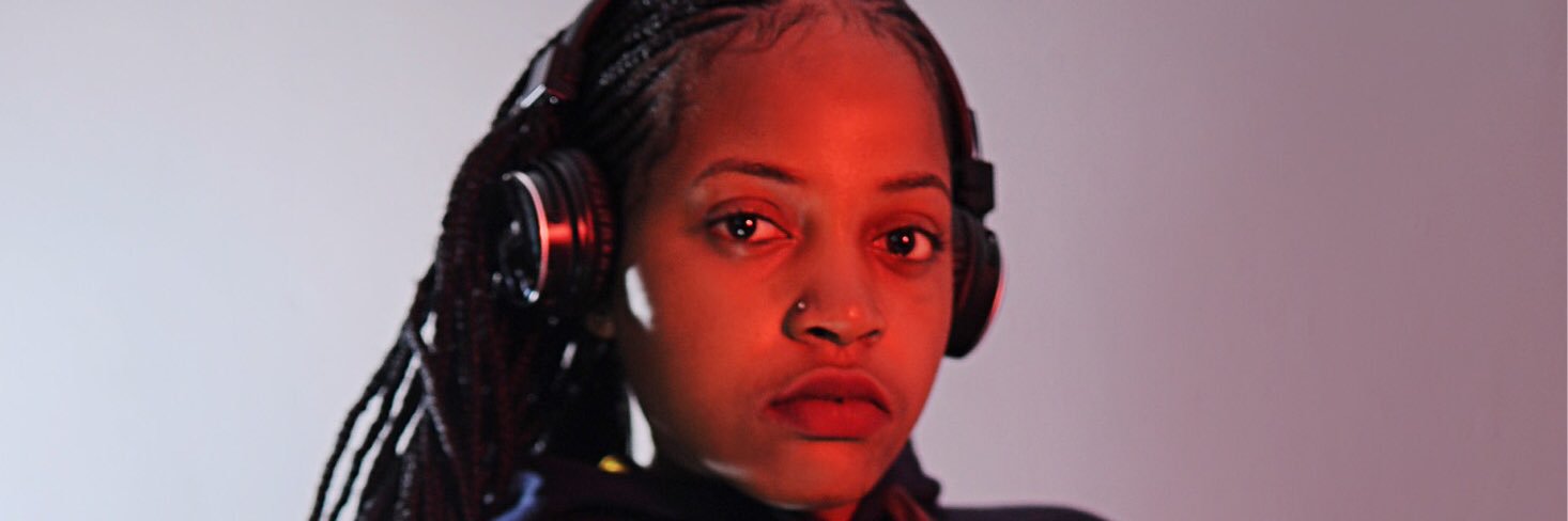 deejaysashaug's profile banner image