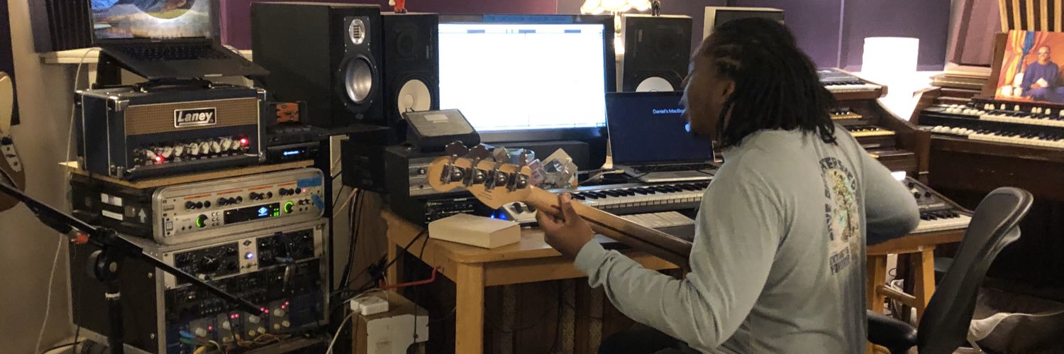 DanDiggas's profile banner image