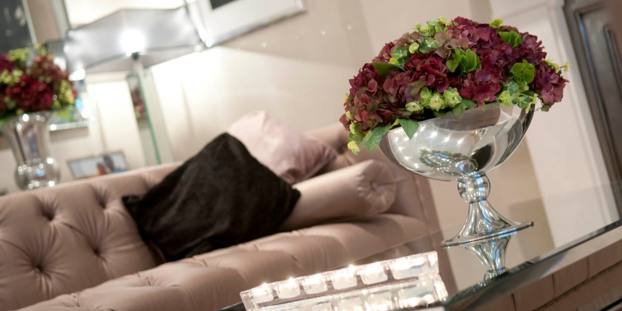 lesleydesigner's profile banner image