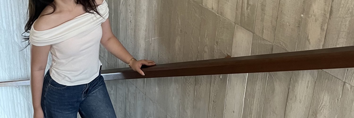 reignginav's profile banner image