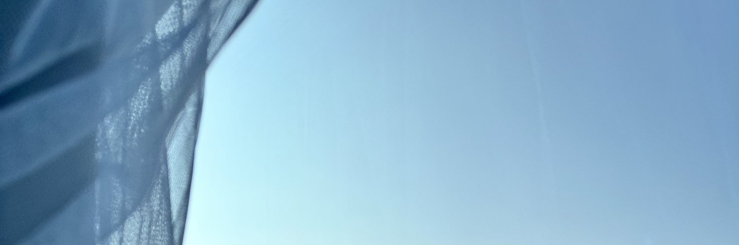 e_m_i_8's profile banner image