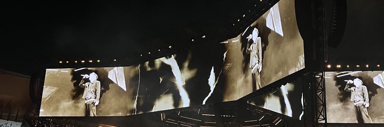 r_beeeeear's profile banner image