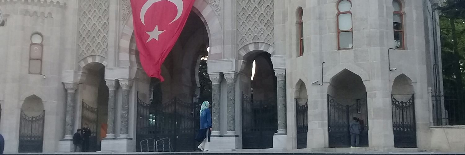 duayasin's profile banner image