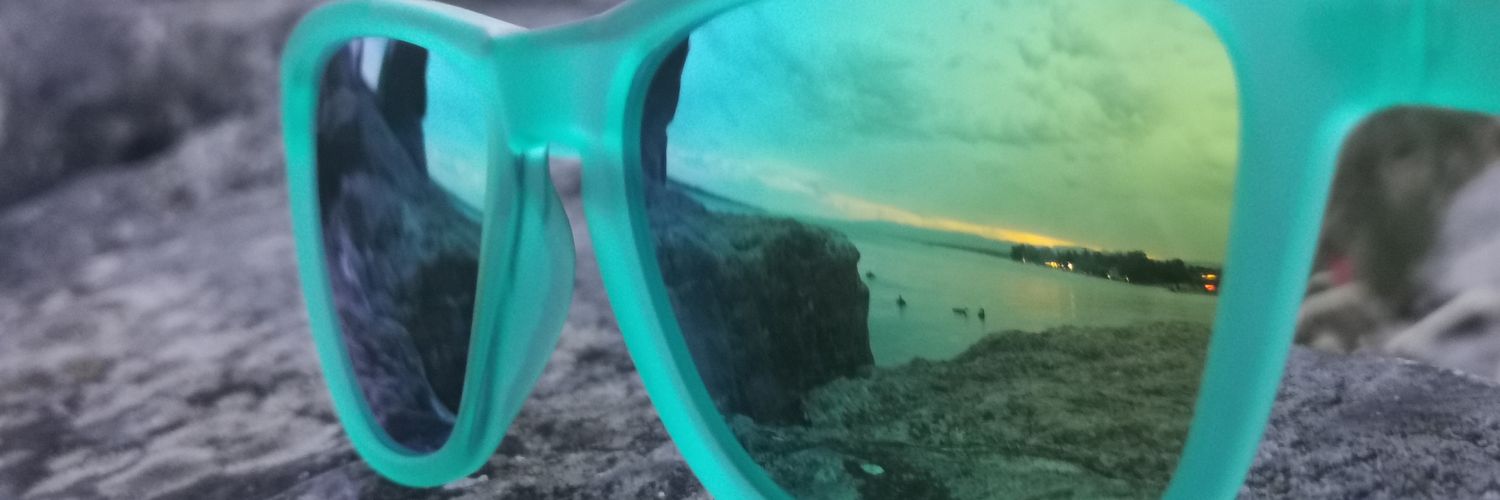 Emily Hicks ☕🌄🏃🏻‍♀️ banner