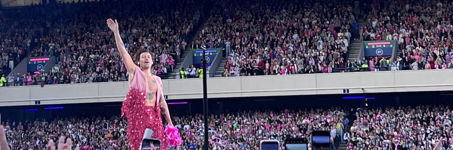 claire🔮 banner