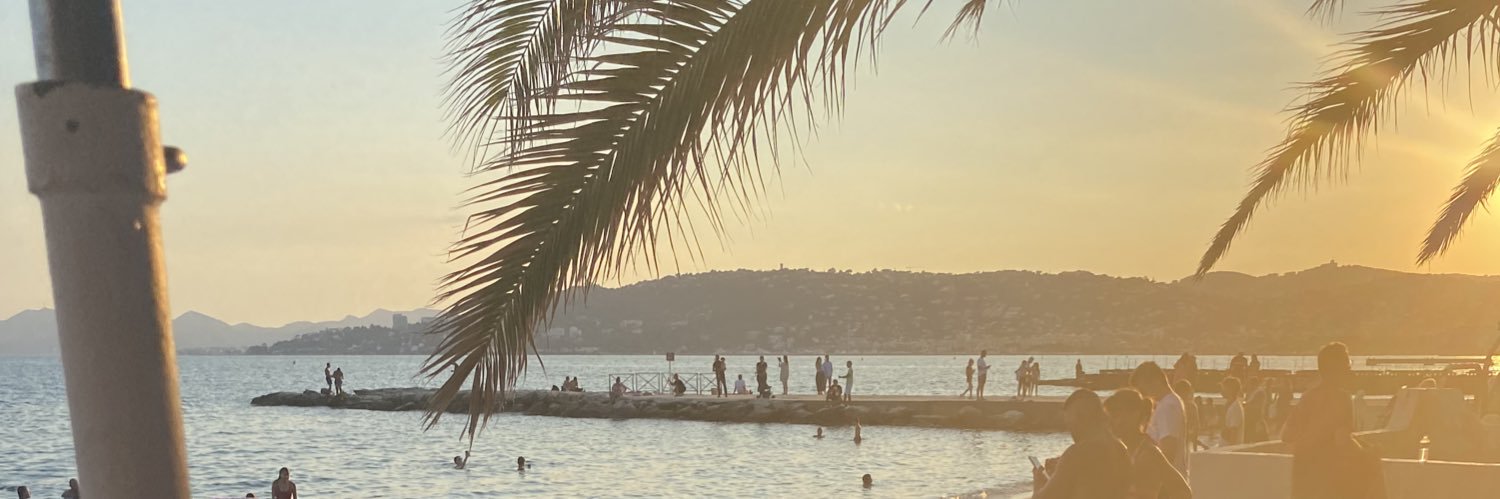 𝒆𝒗𝒂𝒂 banner