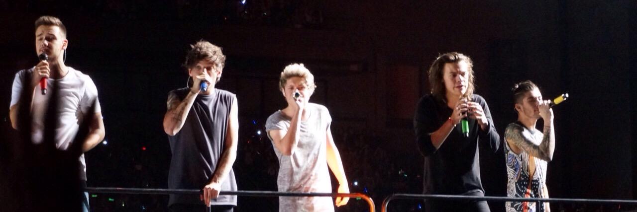 1D052983's profile banner image