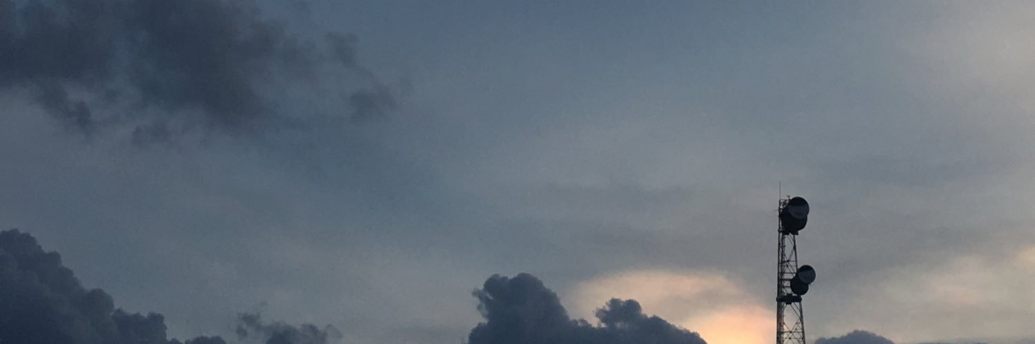 M O O N banner