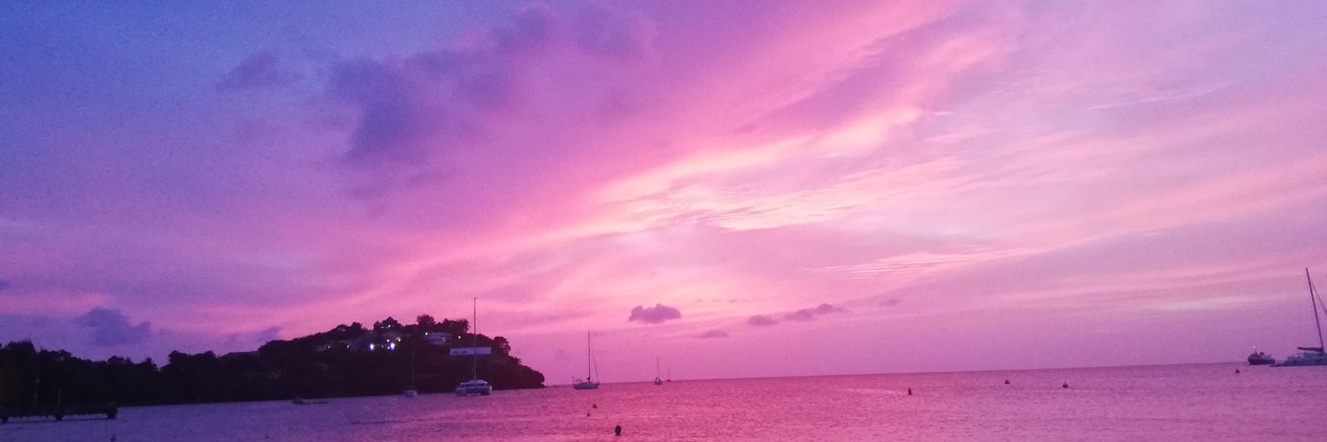 LuanaBLN's profile banner image