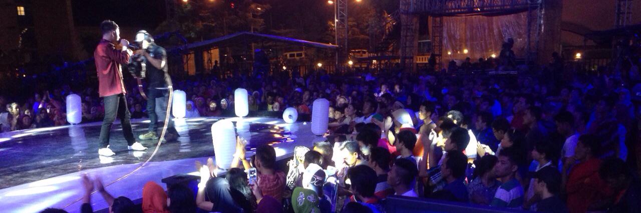 Delon Thamrin banner