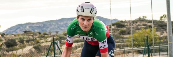 ElisaLongoB Profile Banner