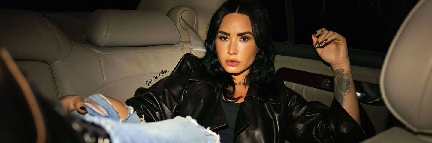 gabi 🥂💛 banner