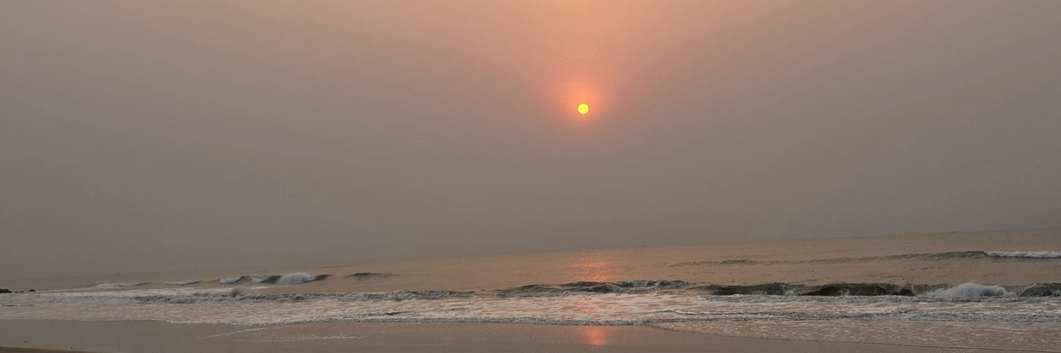 ____esi's profile banner image