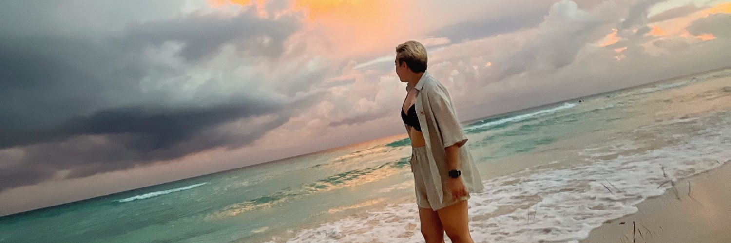 erikaalanis's profile banner image