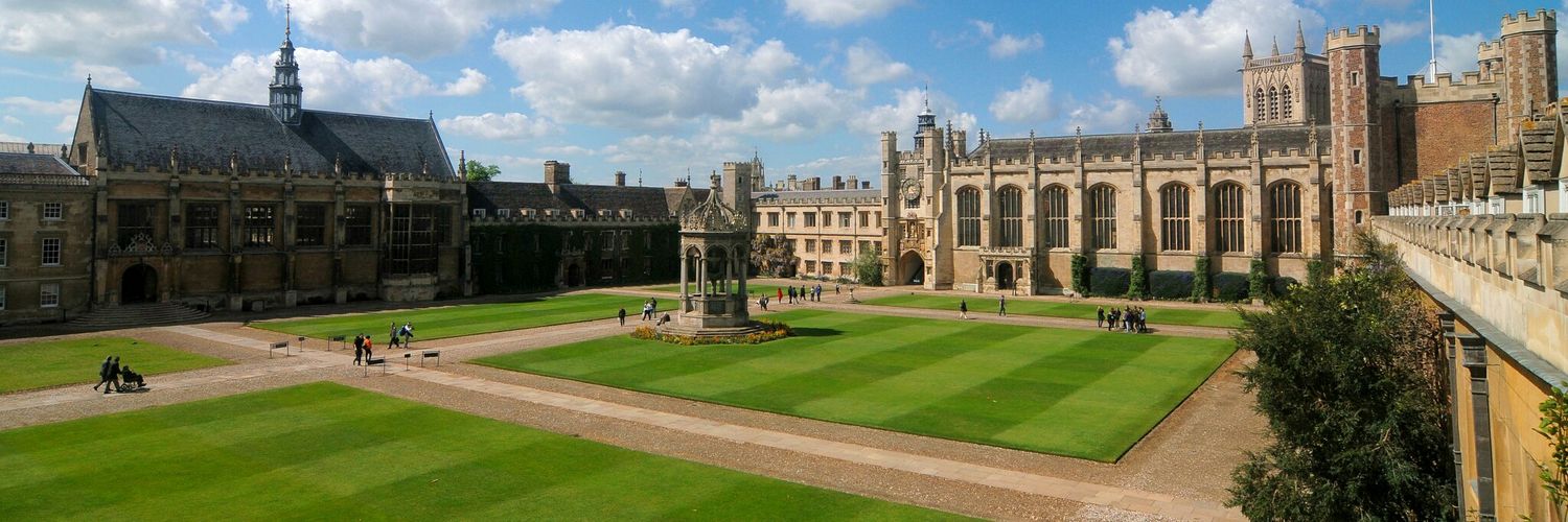 🏰KingQueen University 🏰 banner