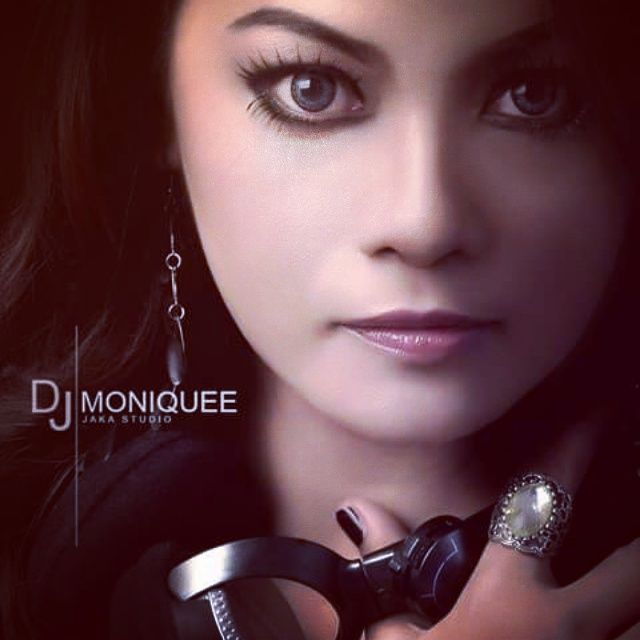 moniq moniquee banner