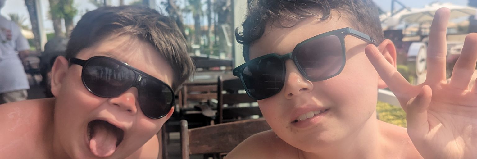 📚Vicki Stapley 📚 banner