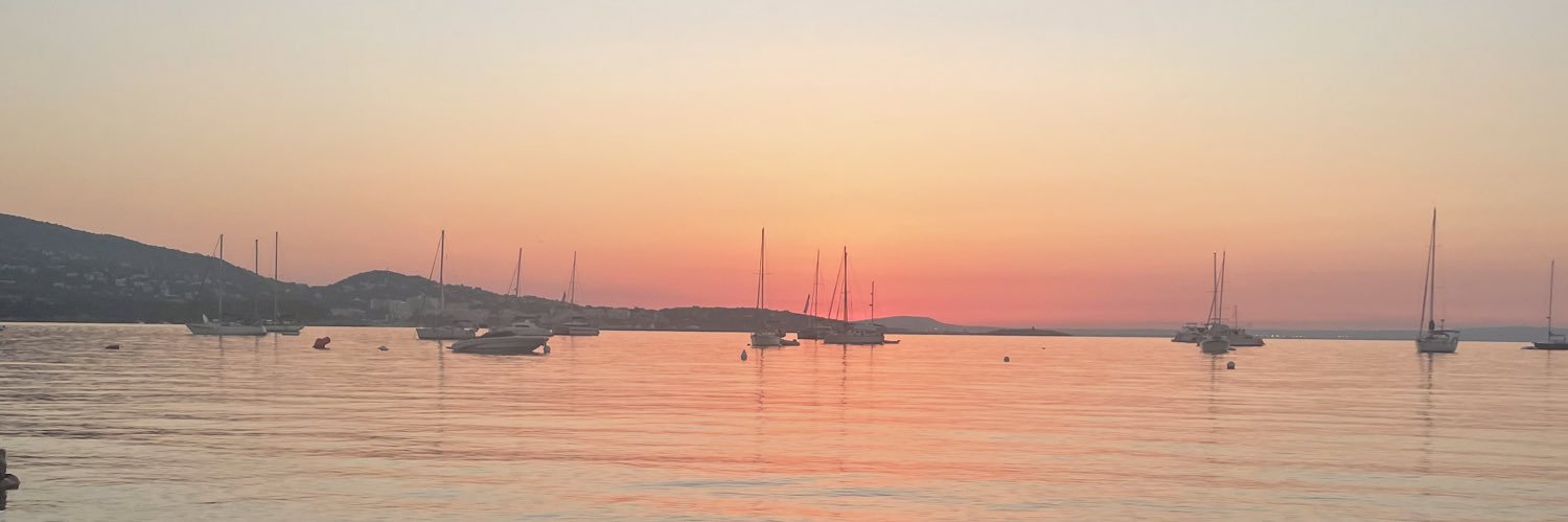 evelyn_keating's profile banner image