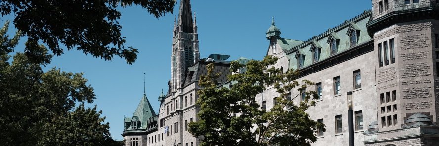 Cégep de Saint-Laurent banner