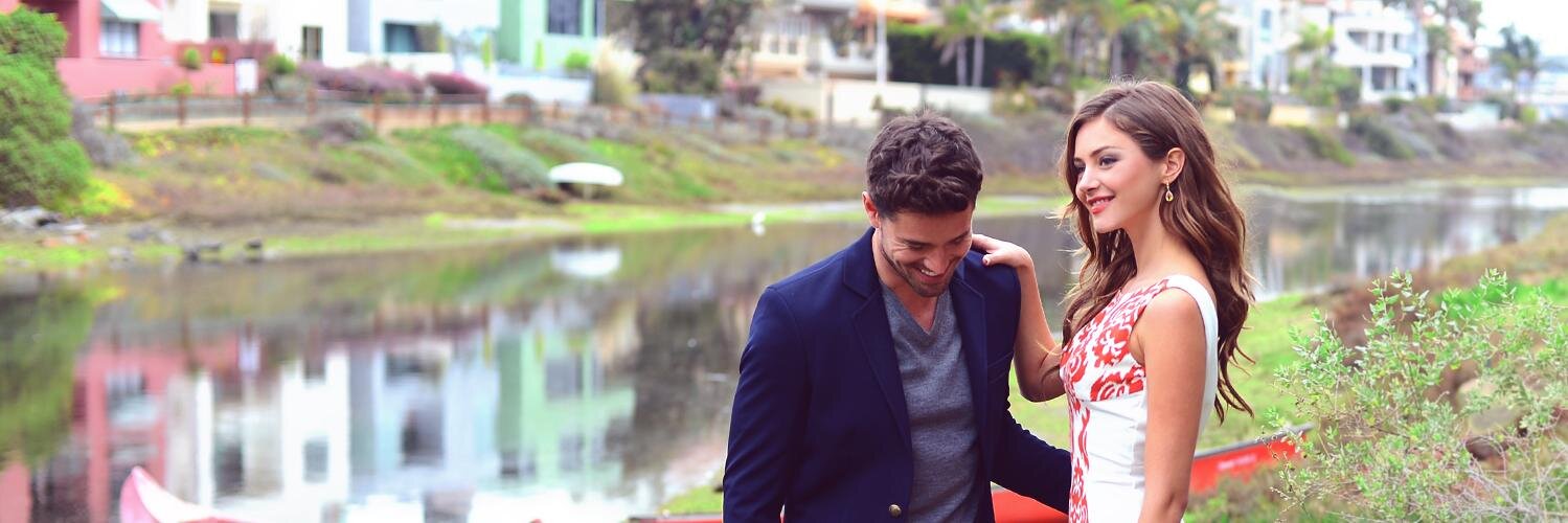 shopModnique's profile banner image