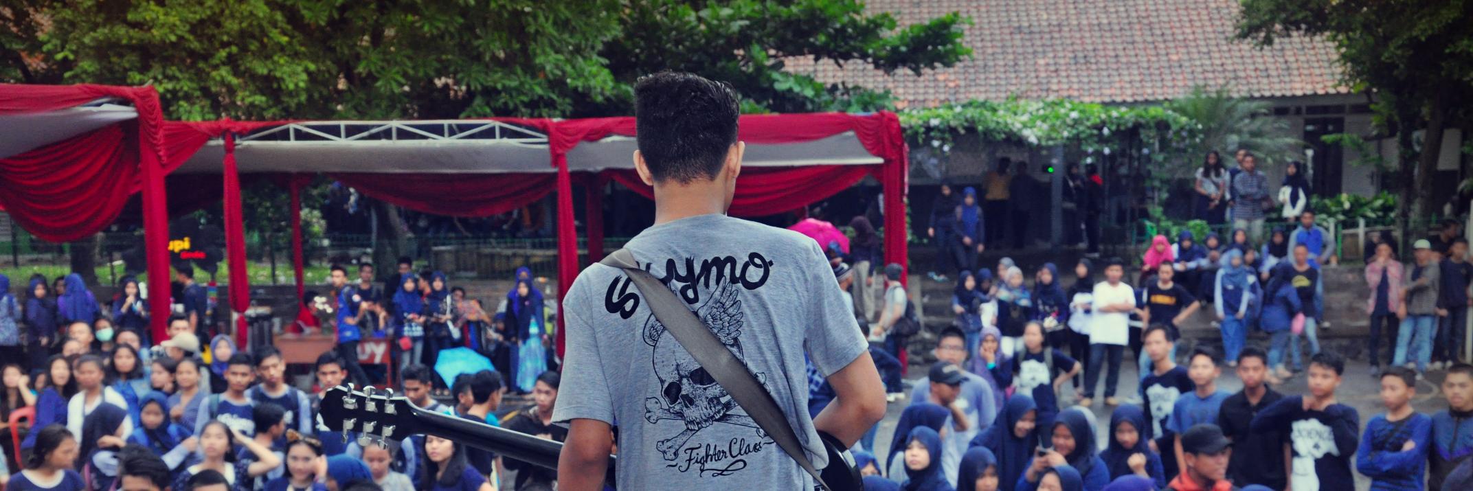 FREE SALE OFFICIAL banner