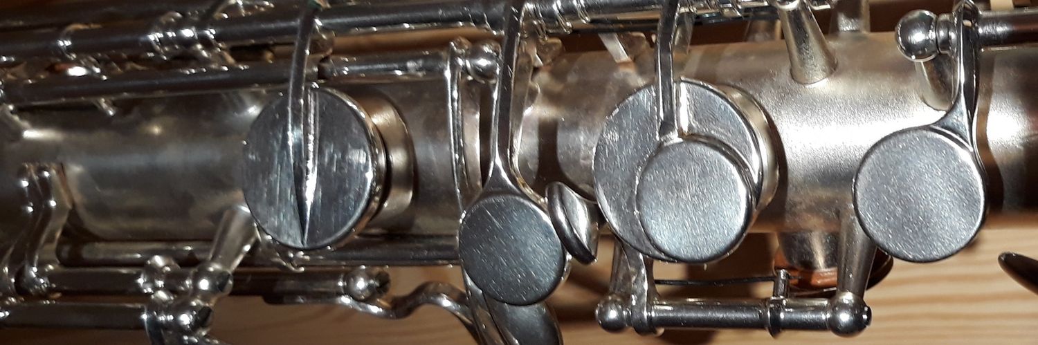 Melliilli•BW banner