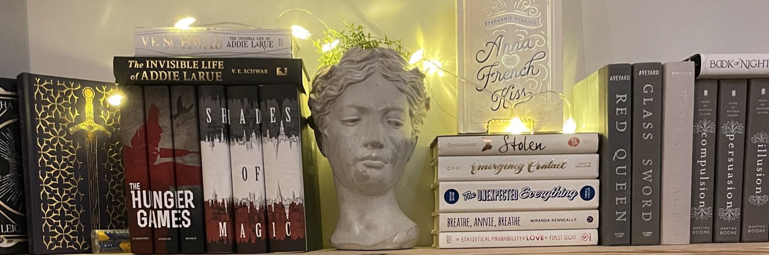 AndyeReads's profile banner image