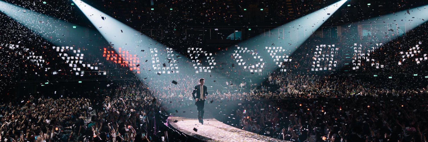 เหนือ banner