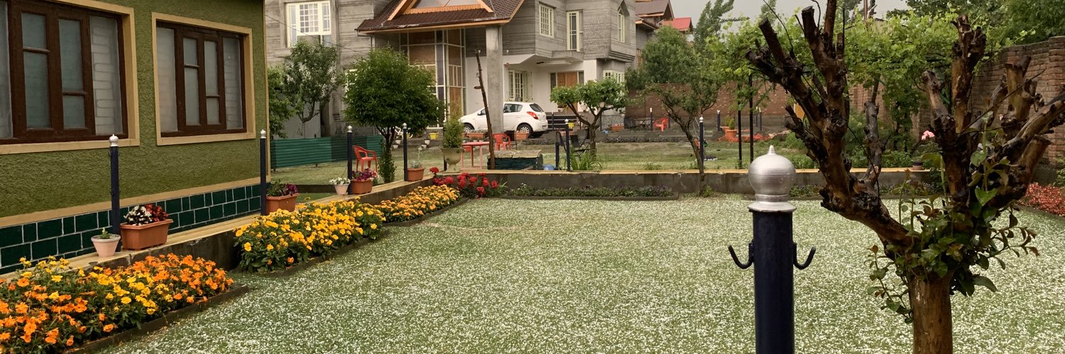 d_srinagar's profile banner image