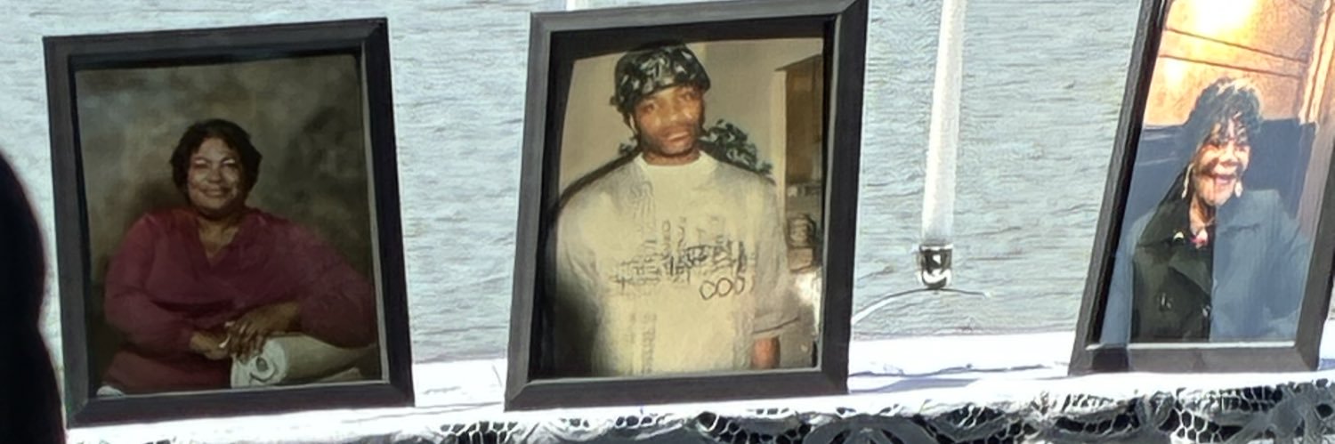 D Legend 🟢 banner