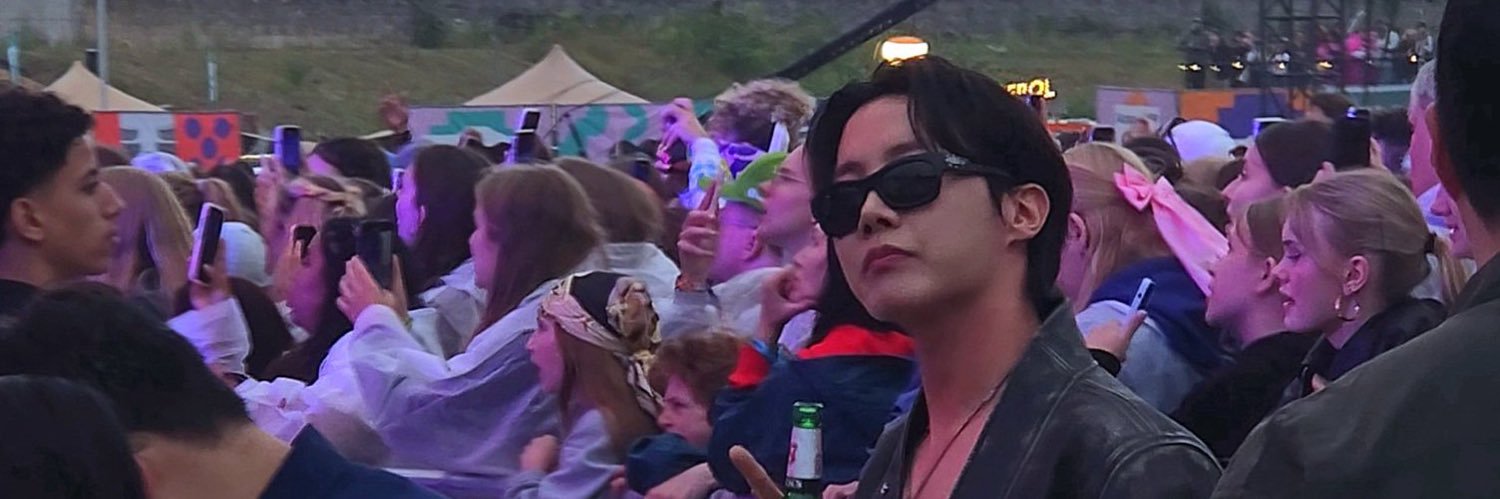 vantecosmic's profile banner image