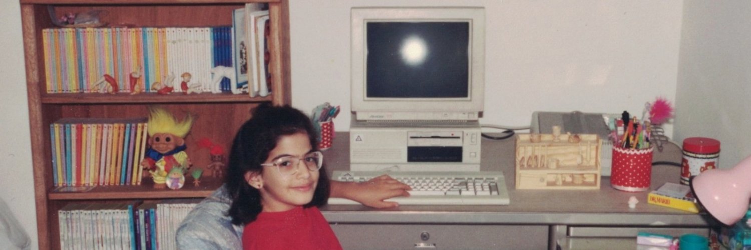 Zhila👩🏻‍💻 banner