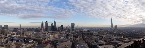 Loves__London Profile Banner