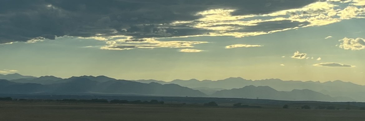 vgxari's profile banner image