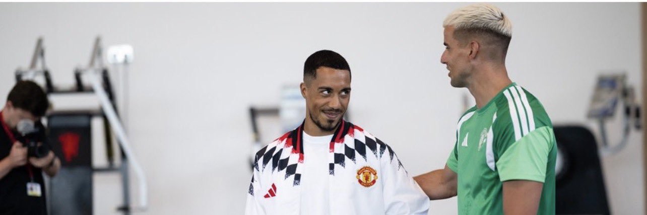 Oppzzi's profile banner image