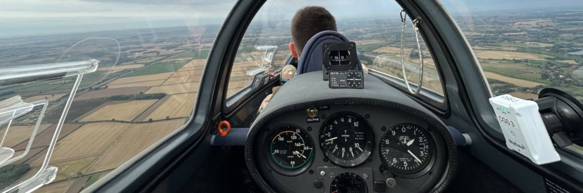632 Volunteer Gliding Squadron banner