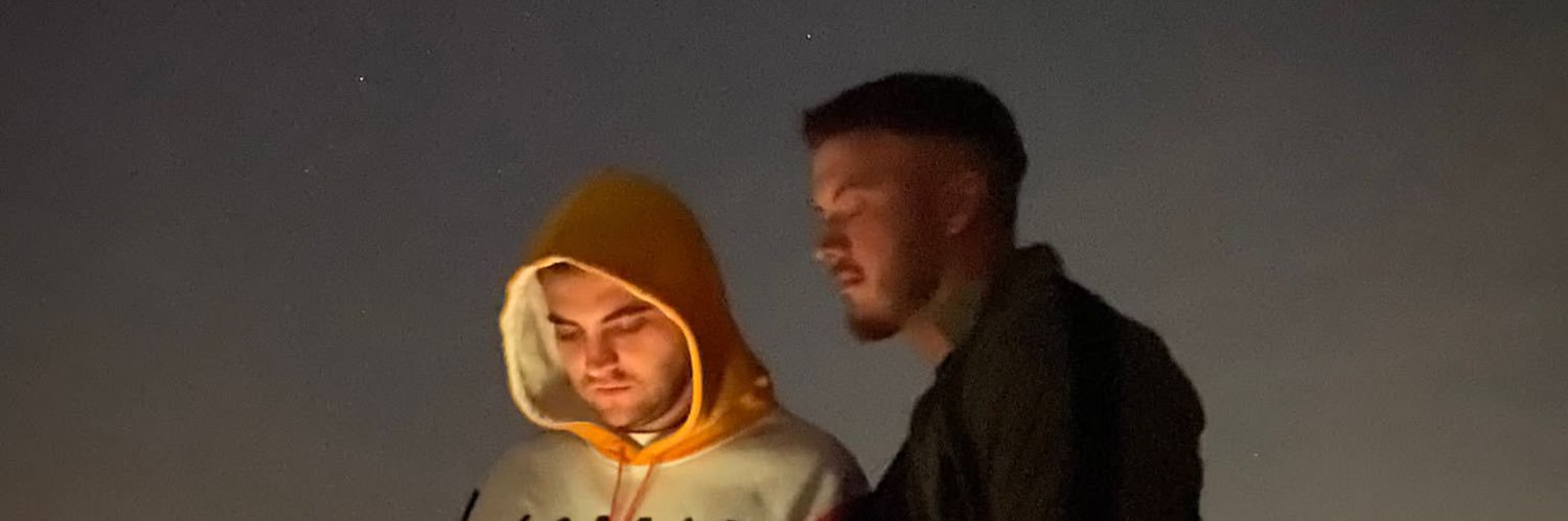 ᗡɐʌıp banner