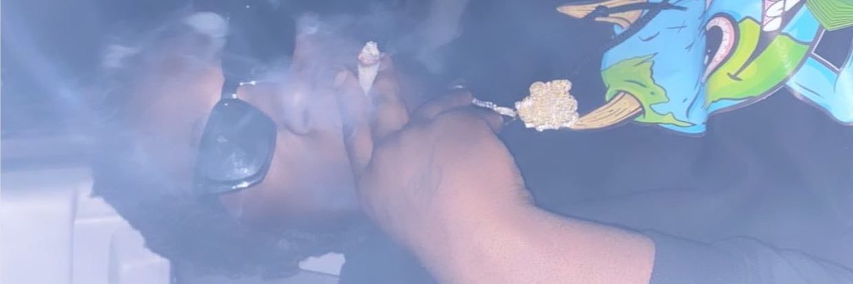 q4escobar's profile banner image