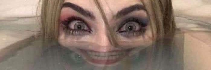 LeeshaUnhinged's banner
