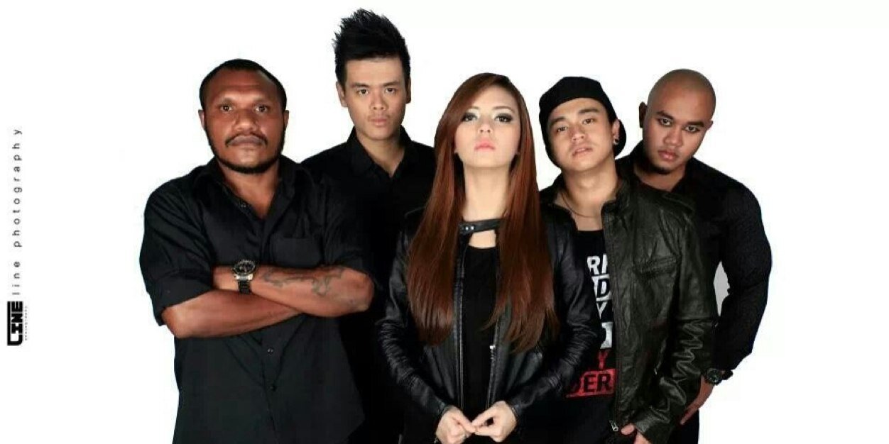 Leony cecilia banner