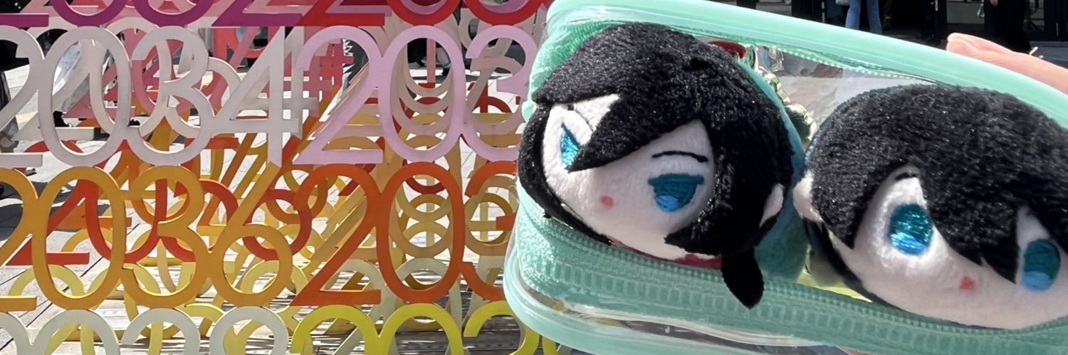 monamoka's profile banner image